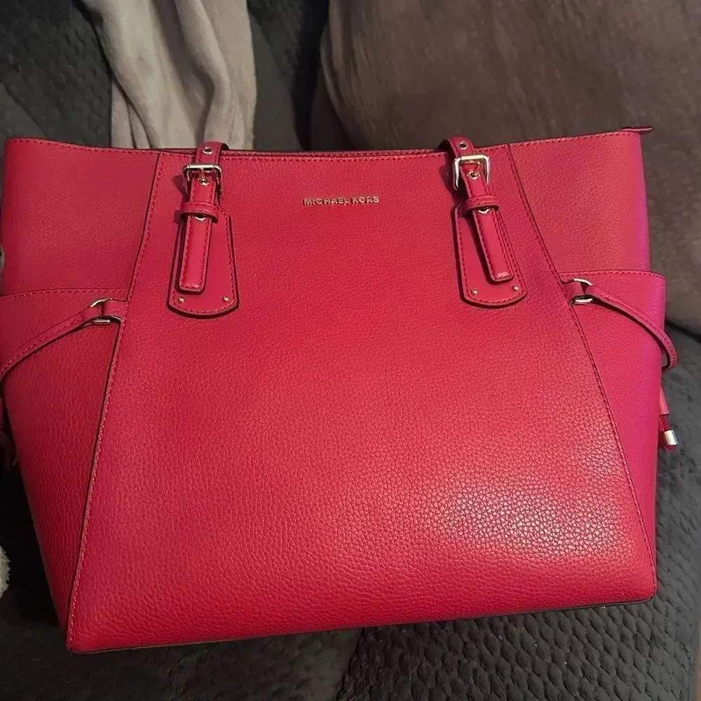 Michael Kors East West Voyager Tote in Red Flame NWTs